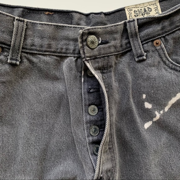 Levis 501 Short in Grey Re-Worked - Picture 5 of 6